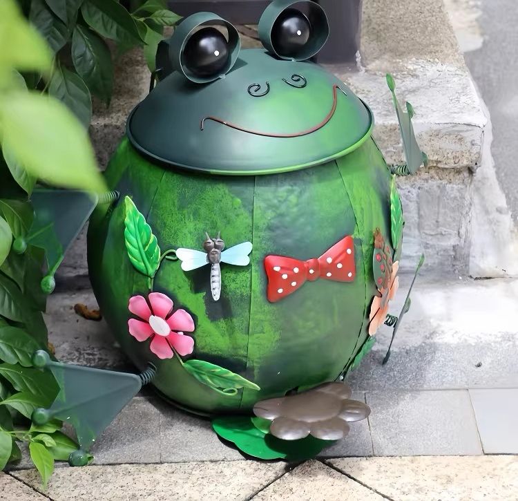 ถังขยะเหล็กดัดลายการ์ตูนกบ สำห - Gardening Tools Cartoon บทวิจารณ์และราคา
